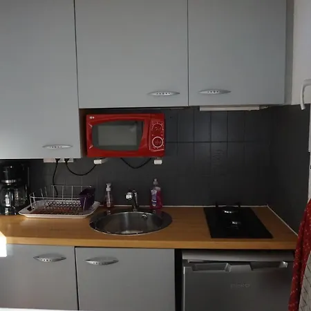 Charmant 2 Chambres Pour 6 Personnes Avec Piscine, Proche Plage Et Commerces - Cap D'agde - Ref: Eur 137h אגדה